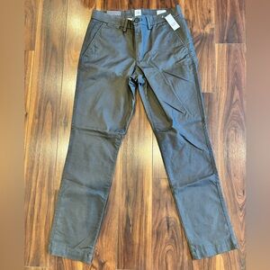 NWT!  Gap Essential Khaki Slim.  Perfect condition!  With tags!  Black. 29-30